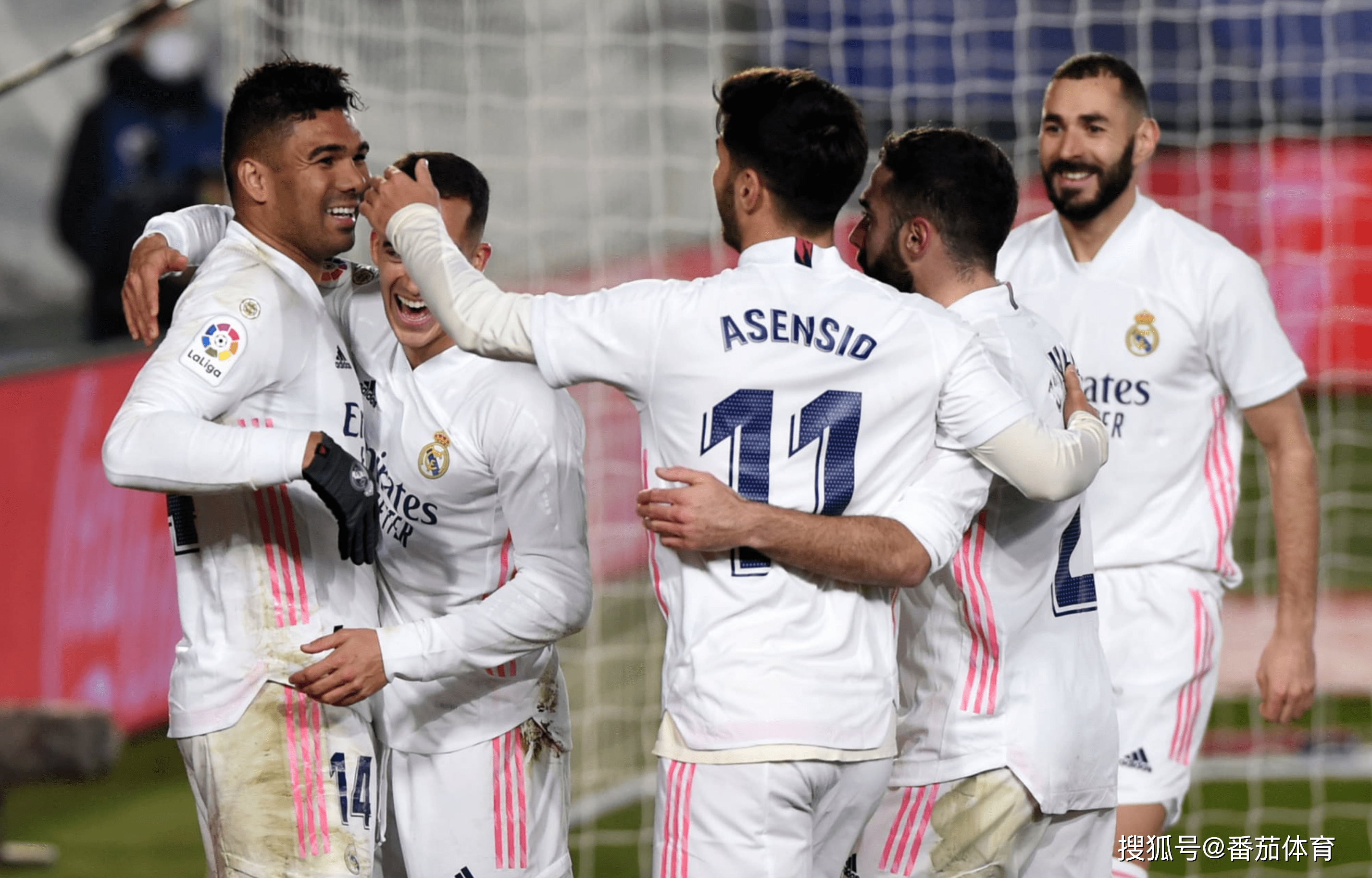 凭借索博斯 凭借索博斯