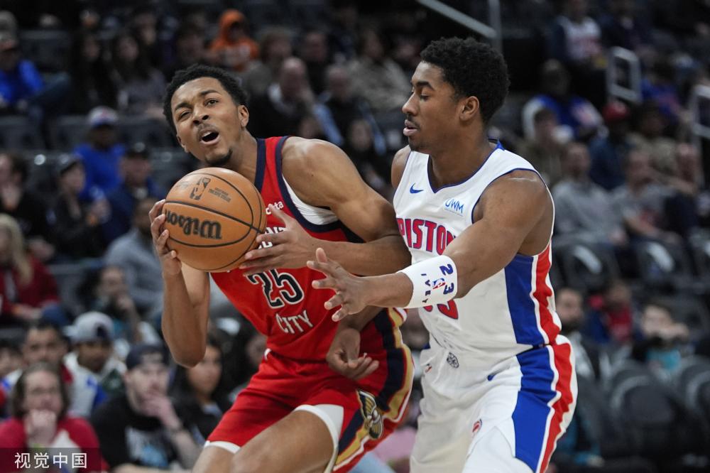 于任何一名 于任何一名