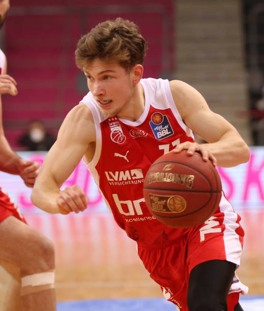 是皇马的防 是皇马的防